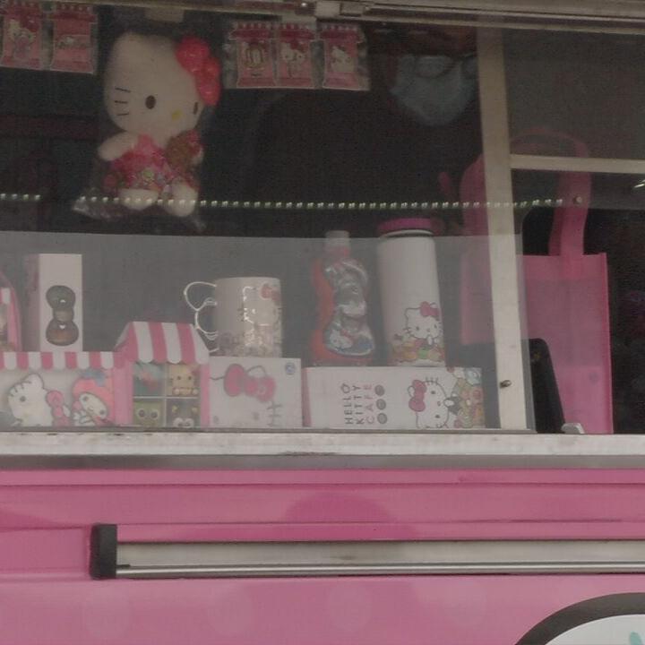 HELLO KITTY CAFE TRUCK (3).jpeg